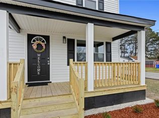 215 Oak St, Suffolk, VA 23434