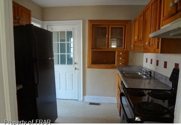 2nd image of 165 Kensington Cir