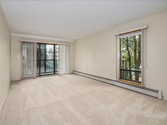 5th image of 2414 Church St #214