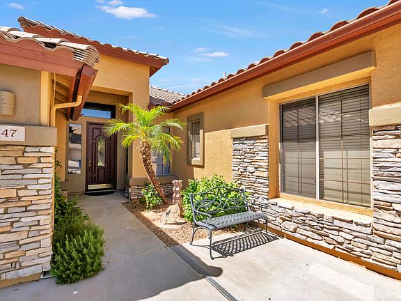 3rd image of 847 E Carla Vista Dr