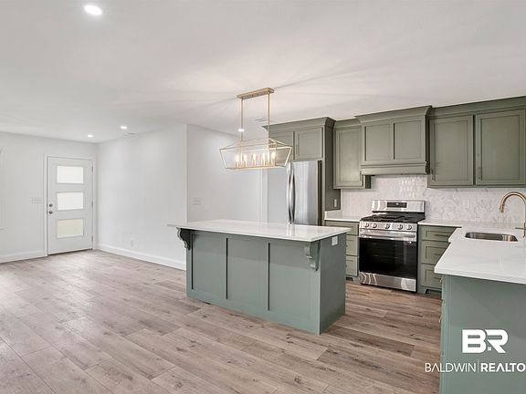 2nd image of 215 Fig Ave