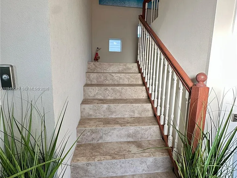 1516 Aqueduct Ln — Photo 7