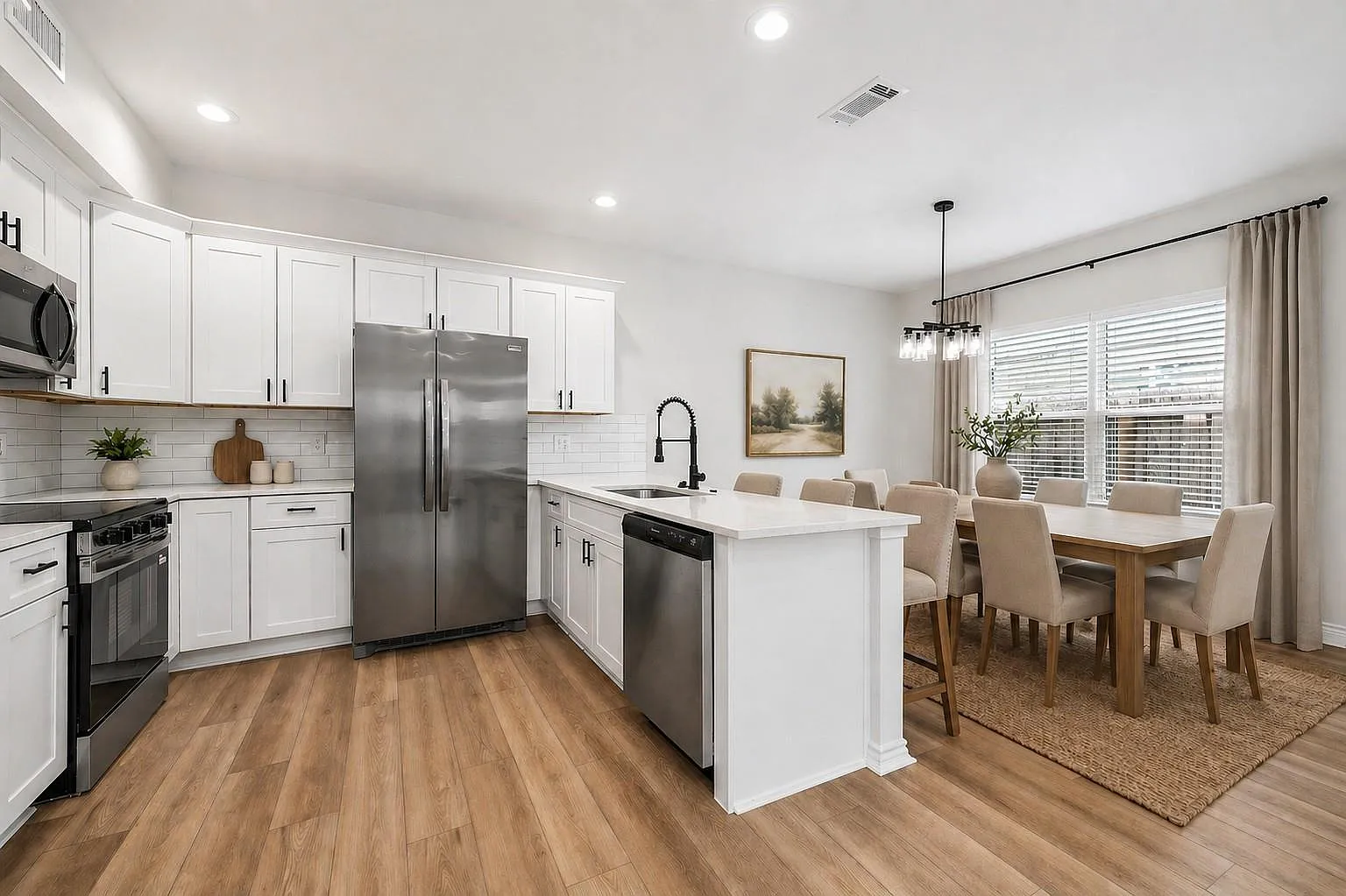 3 bed, 2.5 bath, 1328 sqft, $1,795 — Photo 4