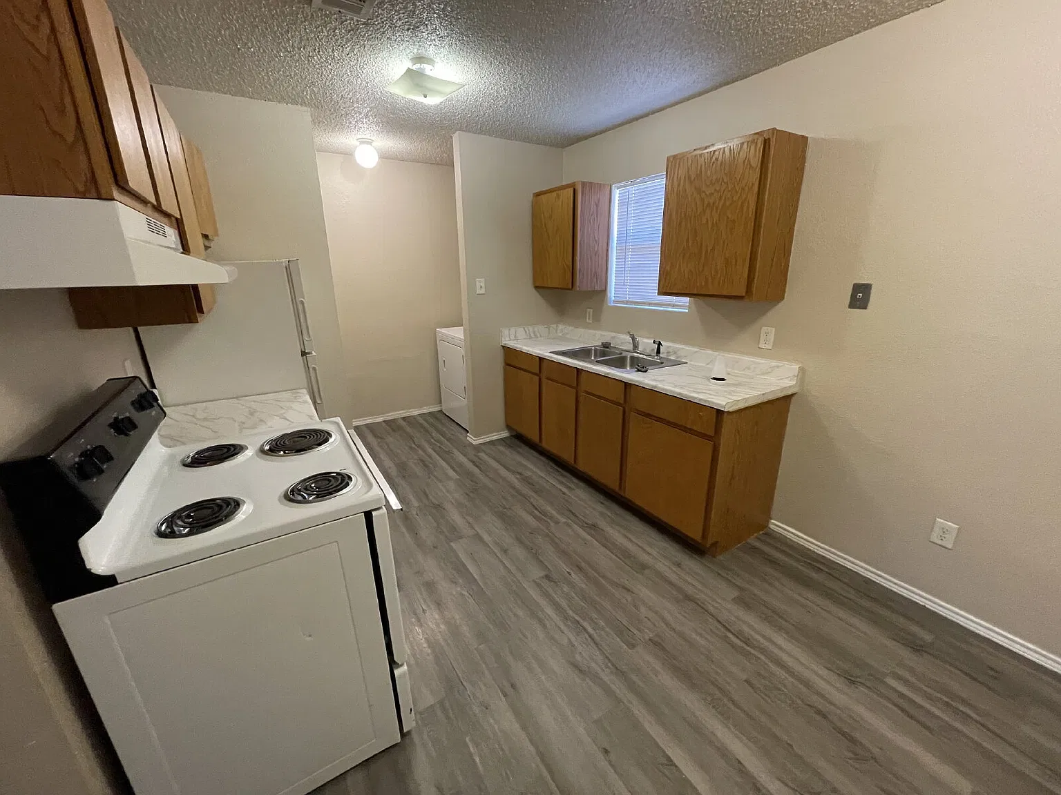 2 bed, 1.0 bath, 960 sqft, $795 — Photo 4