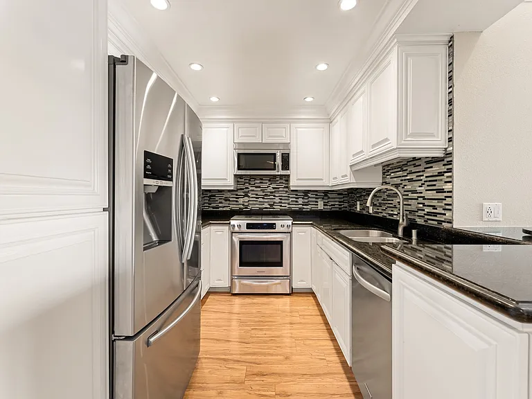 8600 Tuscany Ave #424 — Photo 8