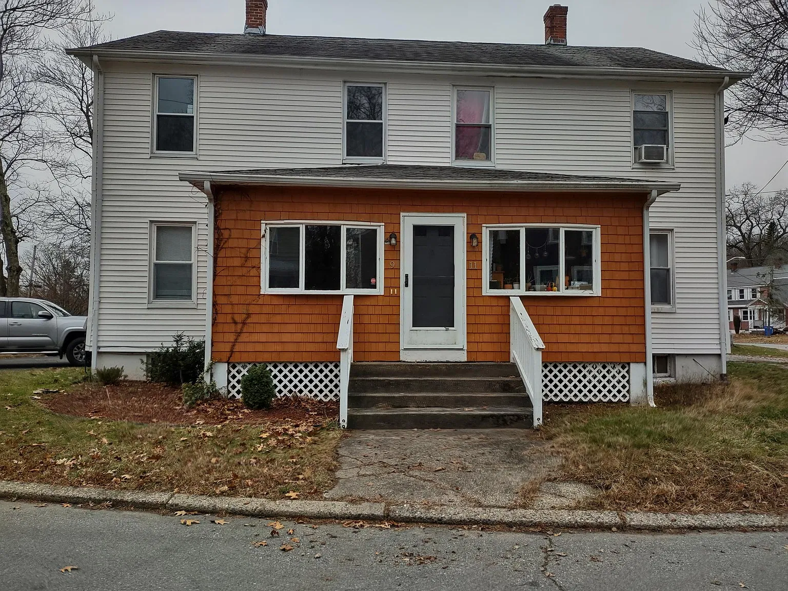 3 bed, 1.5 bath, 1200 sqft, $2,100 — Photo 1