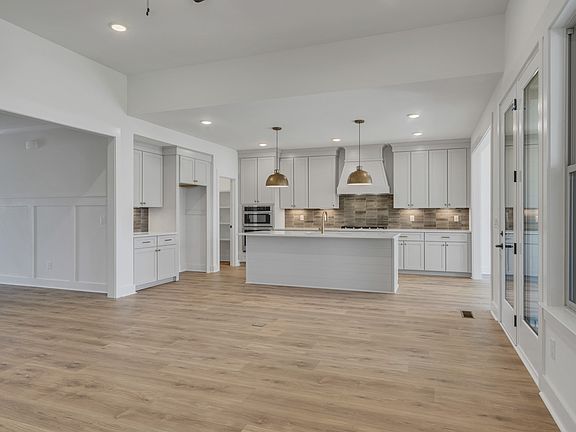 5th image of 612 Parkenham Dr Lot 39