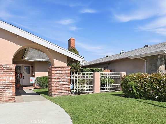 3rd image of 4549 Birchwood Ave