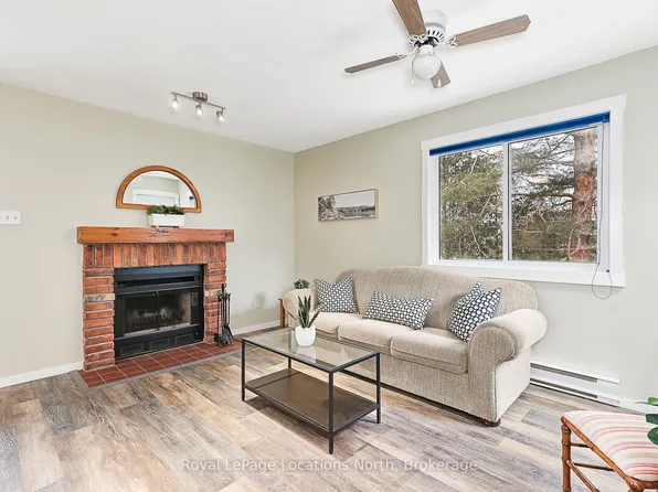 19 Dawson Dr #47, Collingwood, ON L9Y 5B4