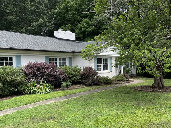4141 Laurel Hills Rd, Raleigh, NC 27612