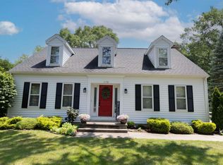1172 N Pine Rd, Essexville, MI