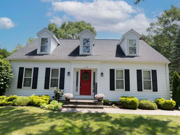 1172 N Pine Rd, Essexville, MI 48732