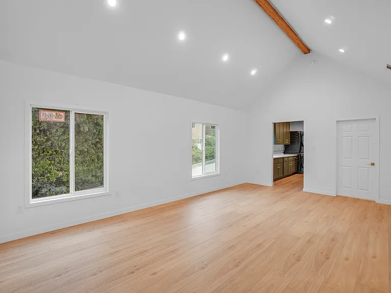 1914 Echo Park Ave — Photo 5