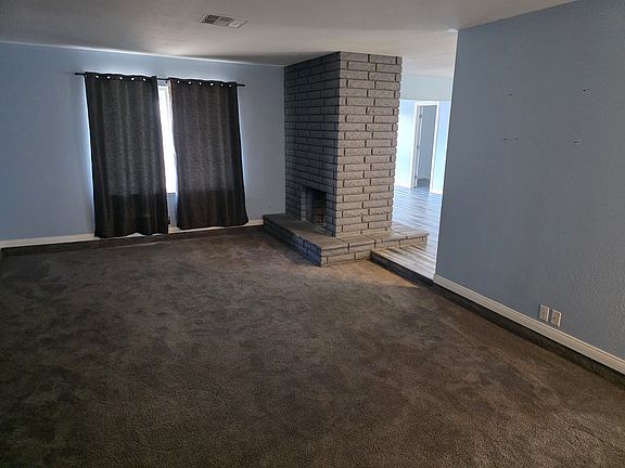 5th image of 445 Wheaton Ct