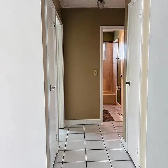 8136 NW 21st Ct — Photo 14
