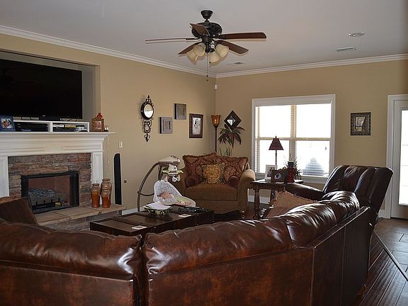 Living Room w/Fireplace