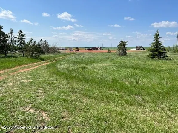 5th Ave SE, Belfield, ND 58622