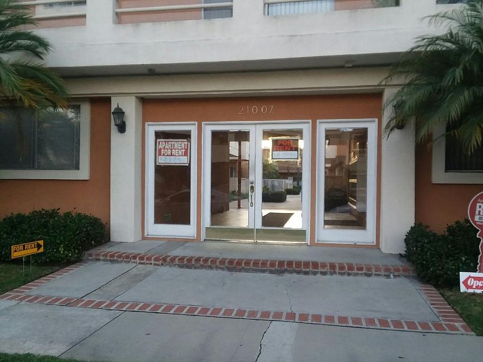 1st image of 21007 Victor St #33