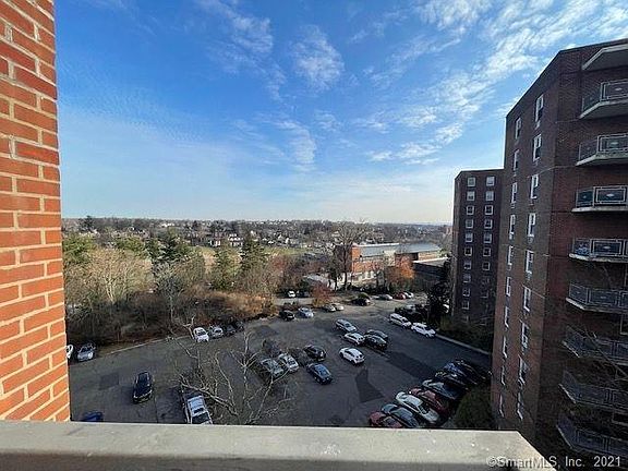 5th image of 91 Strawberry Hill Ave #836