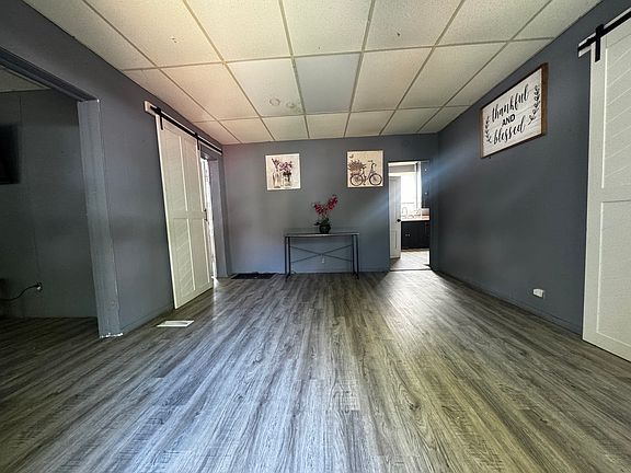 2nd image of 801 N Mill St