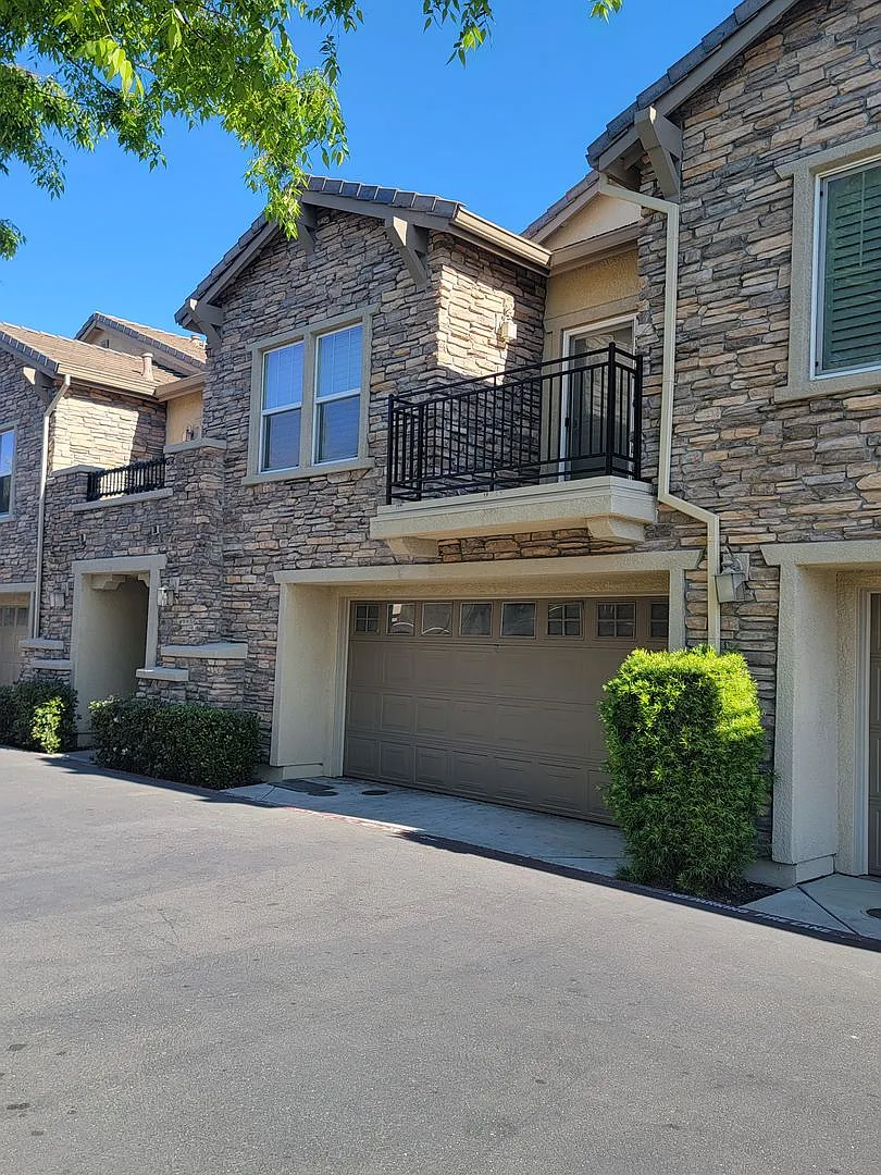 3301 N Park Dr Unit 2615 photo 1
