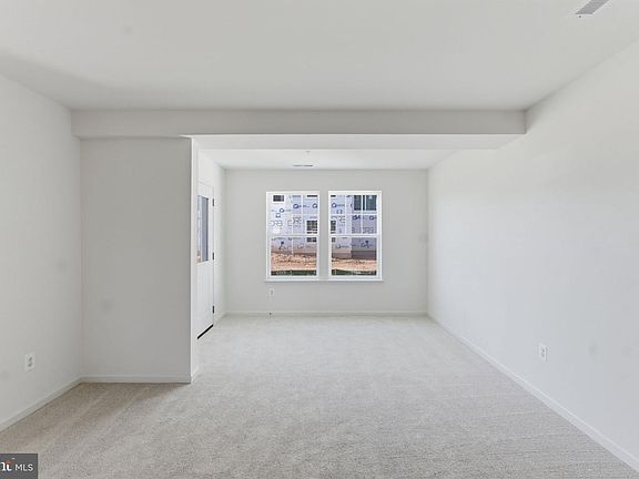 5th image of 6 Magnolia Ct