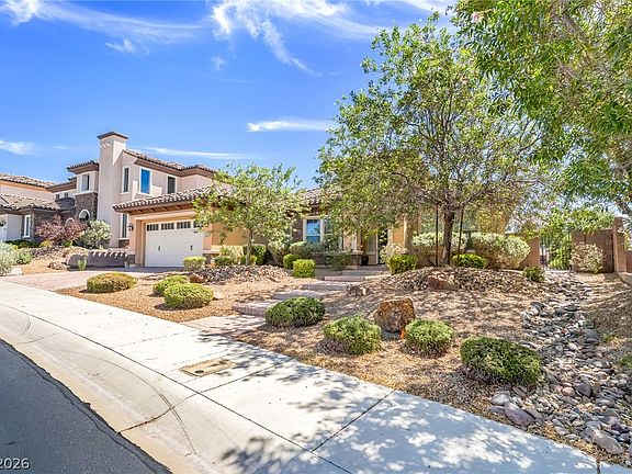 2nd image of 2501 Luberon Dr