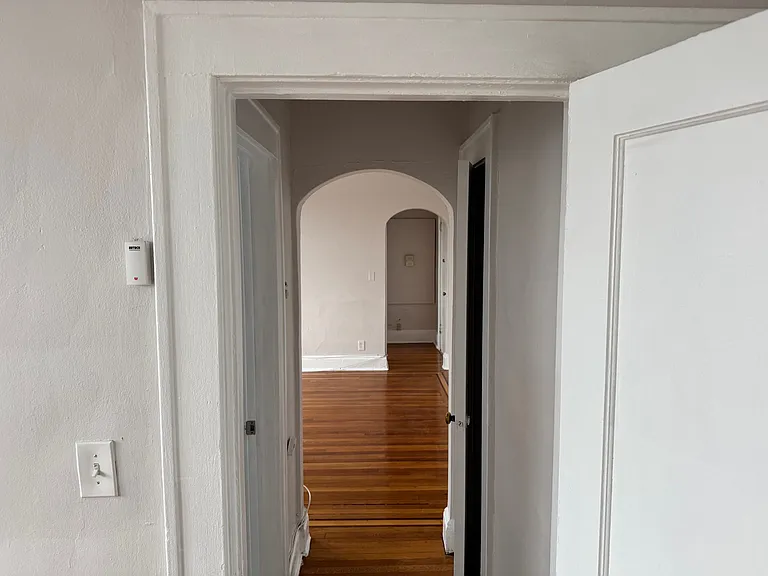 Queen Anne Rd — Photo 4