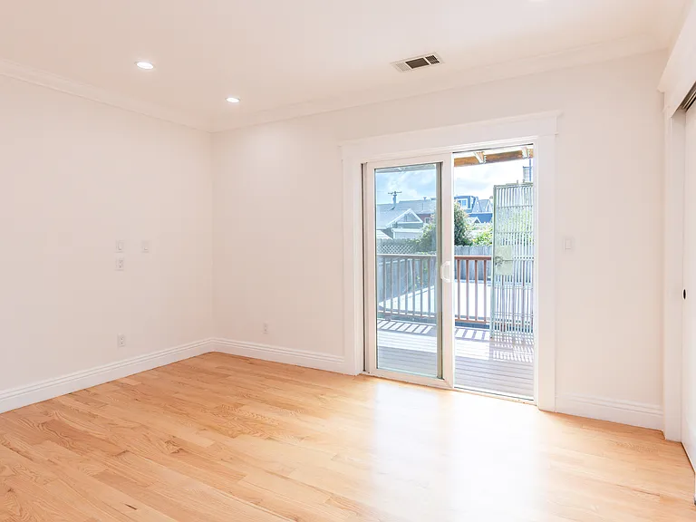 2319 Alemany Blvd — Photo 12