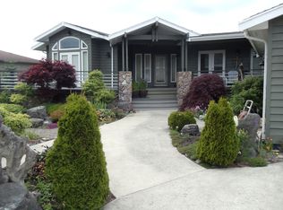 1106 Strait View Dr, Port Angeles, WA 98362