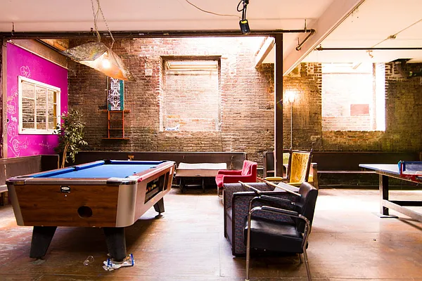 Rented by Nooklyn NYC LLC | media 24