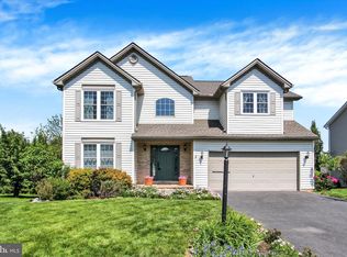 1451 Wheatfield Dr, York, PA 17408