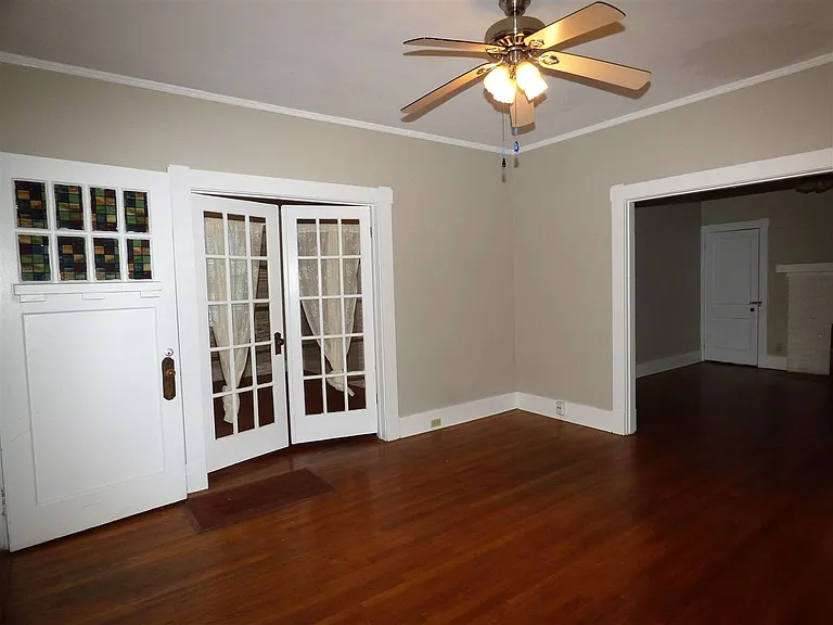 447 Dickinson St — Photo 5