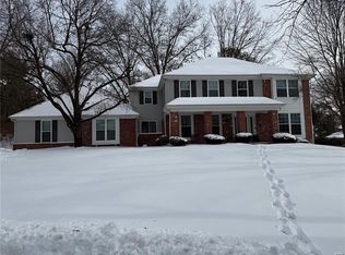 15948 Eagles Landing Ct, Chesterfield, MO 63017