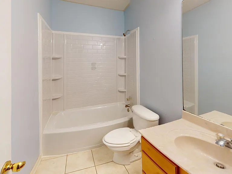 1920 Regent Rd — Photo 10
