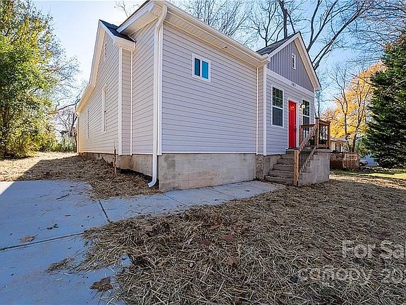 2nd image of 301 S Cloudman St
