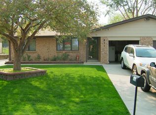 911 S Yukon St, Lakewood, CO 80226