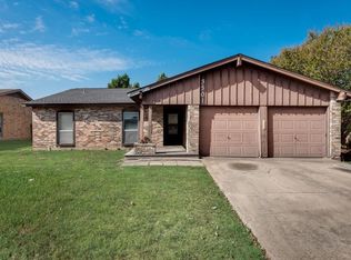 3501 Glenda Dr, Grand Prairie, TX 75052