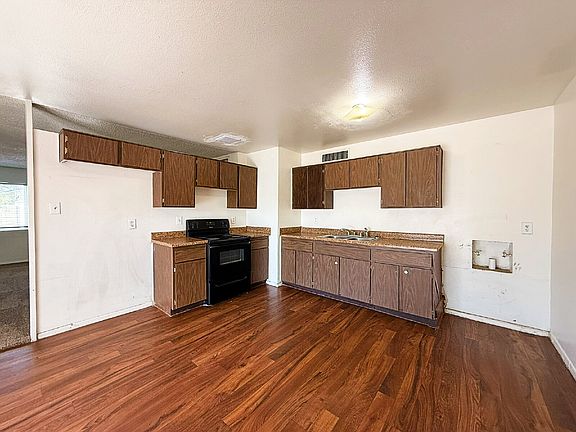 5th image of 13865 N 48th Ave