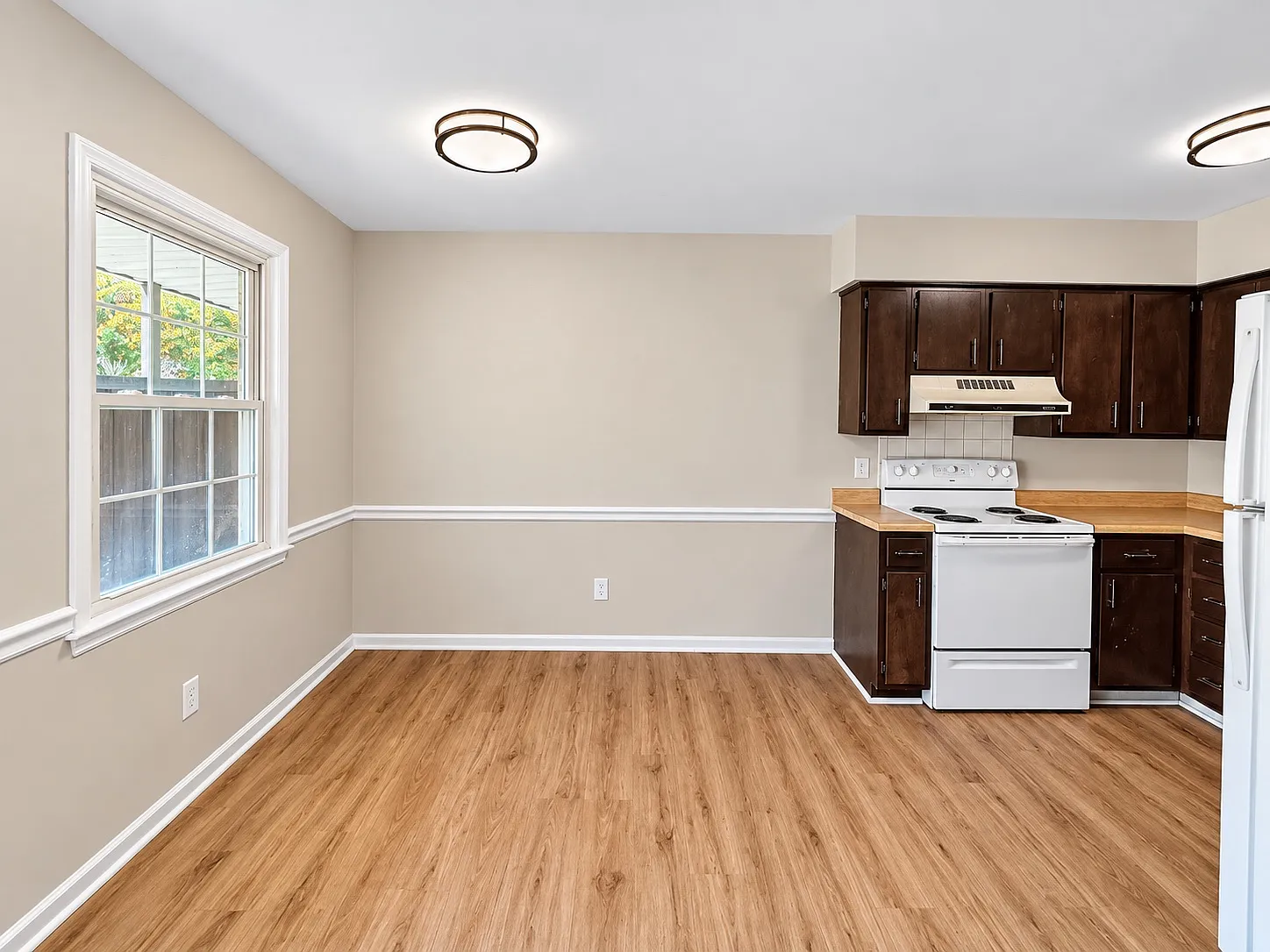 120 Sycamore Ct — Photo 3