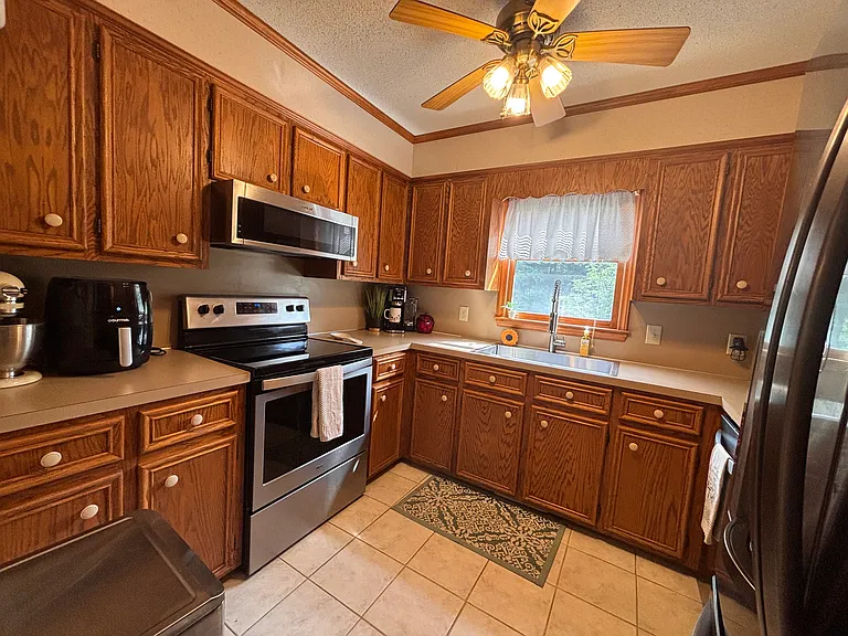 276 Plaza Dr — Photo 6