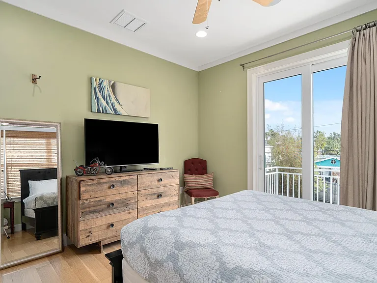 1205 Gulf Way St — Photo 20
