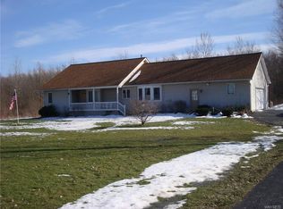 12509 Hunts Corners Rd, Akron, NY 14001