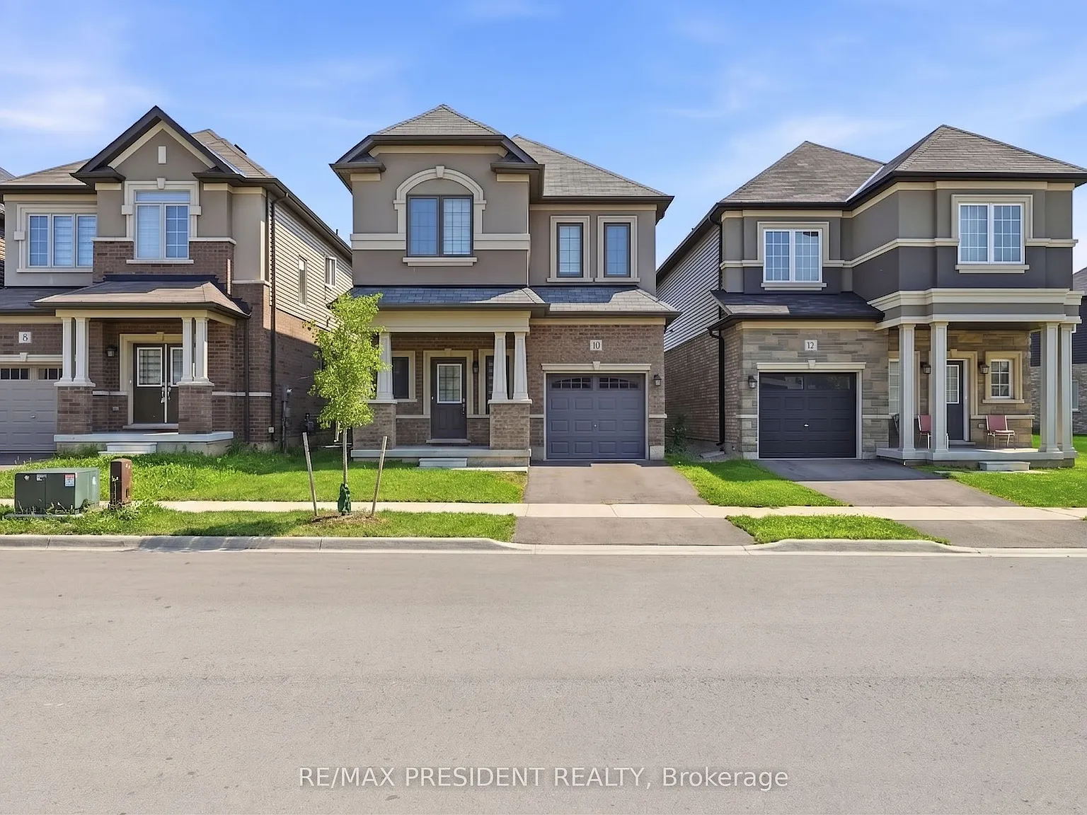 4 bed, $2,600 — Photo 1