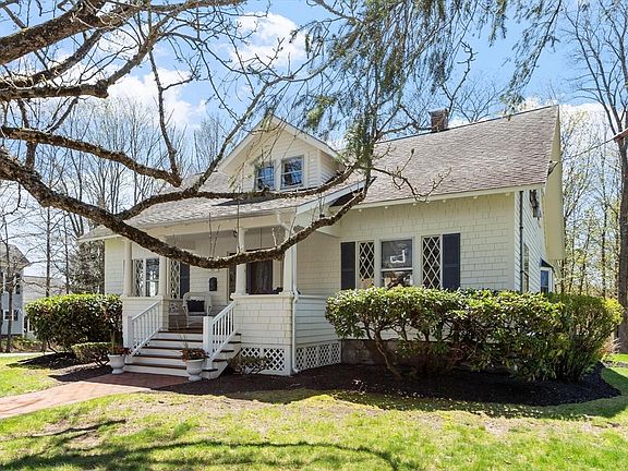 3rd image of 22 Nelson Ave