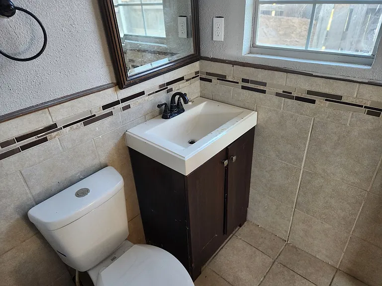 407 W Mable St #B — Photo 7