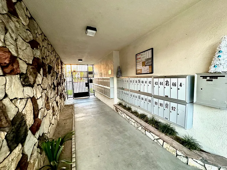 Kingston Apartments — Photo 5