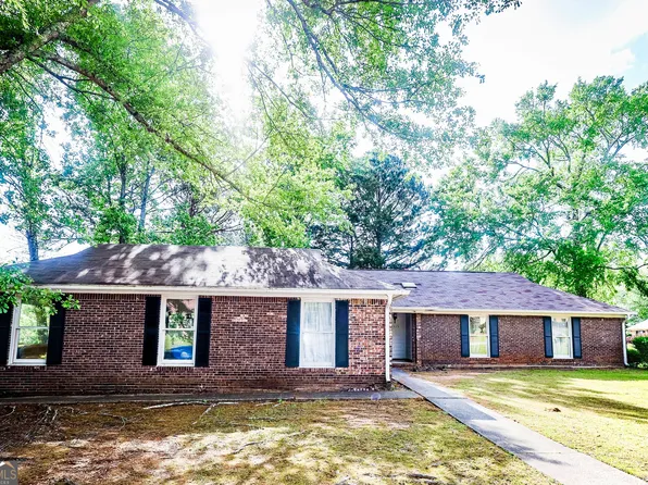 7415 Sierra Dr, Columbus, GA 31904