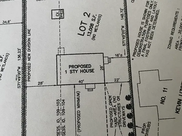 2 Woodlawn St, East Taunton, MA 02718