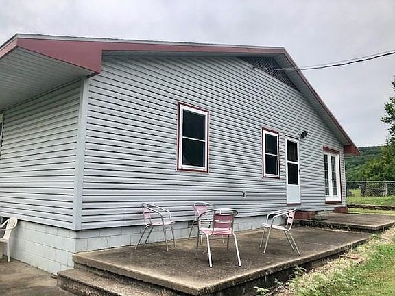 3rd image of 466 Clark Ave